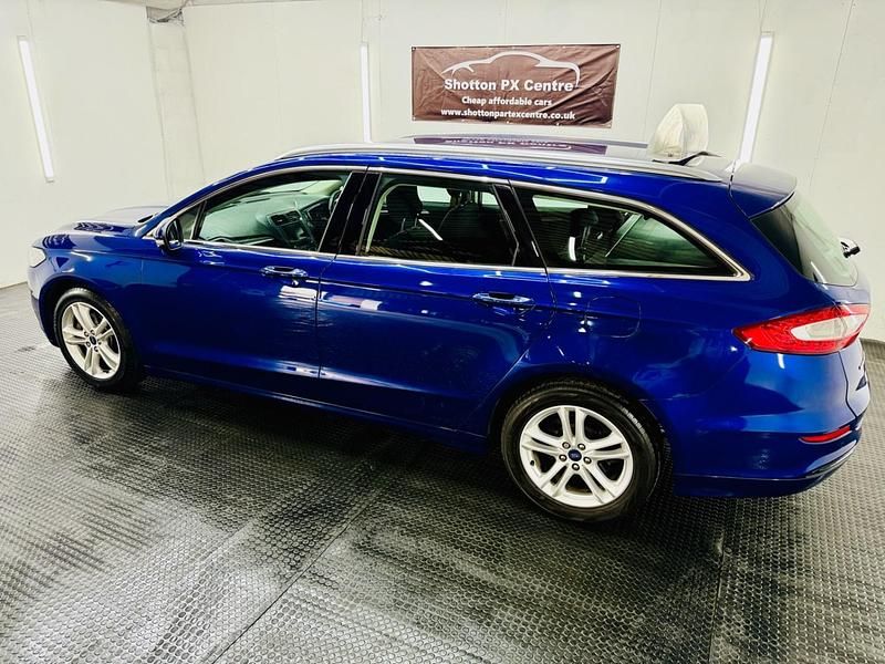 Usado Ford Mondeo Titanium 2015 Azul Carrinha