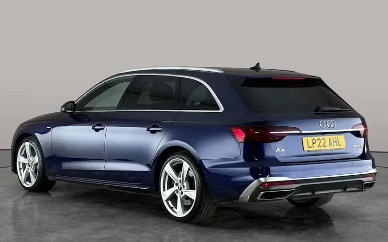 Used Audi A4 S-Line 265 HP (194 kW) 2022 Blue Estate