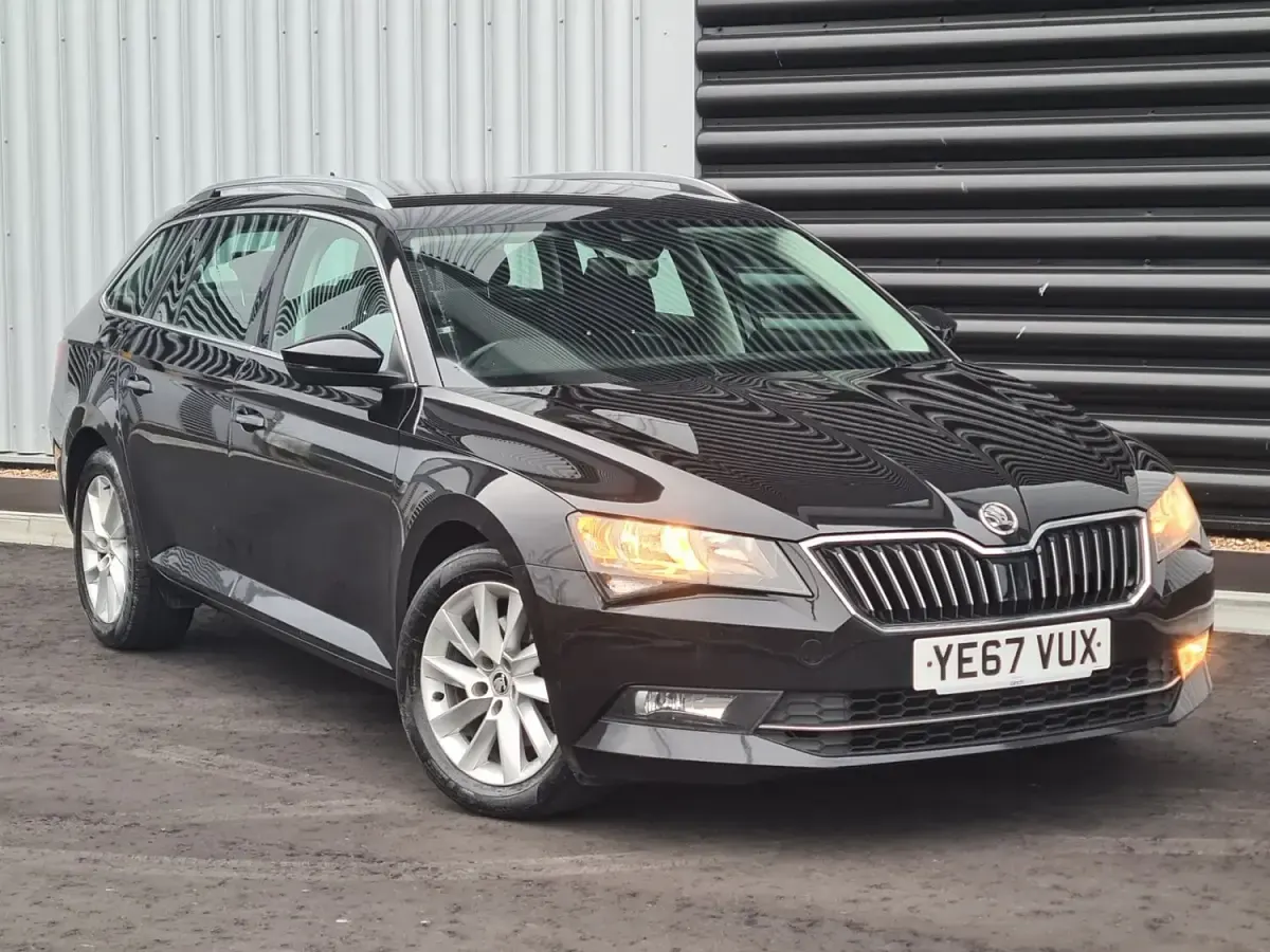 Used Skoda Superb SE 120 HP (88 kW) 2017 Black Estate