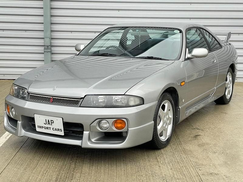 Used Nissan Skyline 1998 Grey Sedan