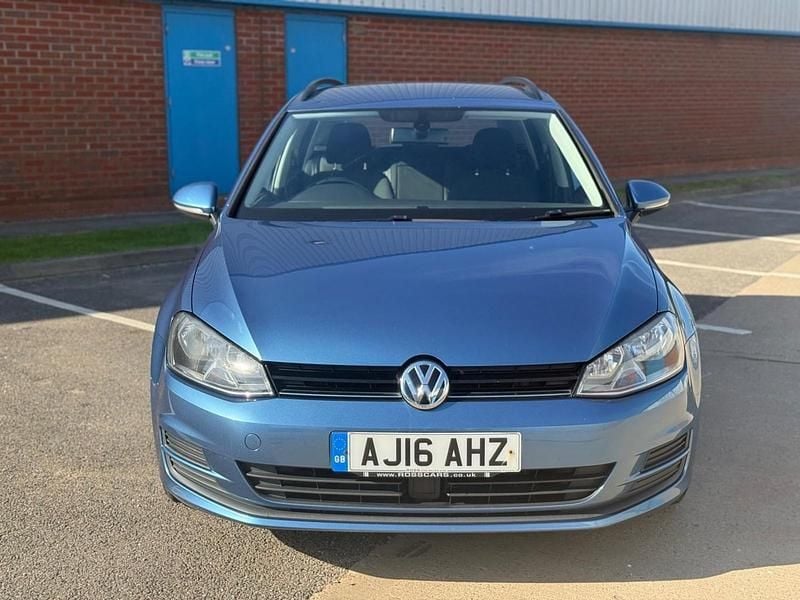 Blue Used 2016 VW Golf VII SE Estate | £2,999 (Fair price) - Image 1/4