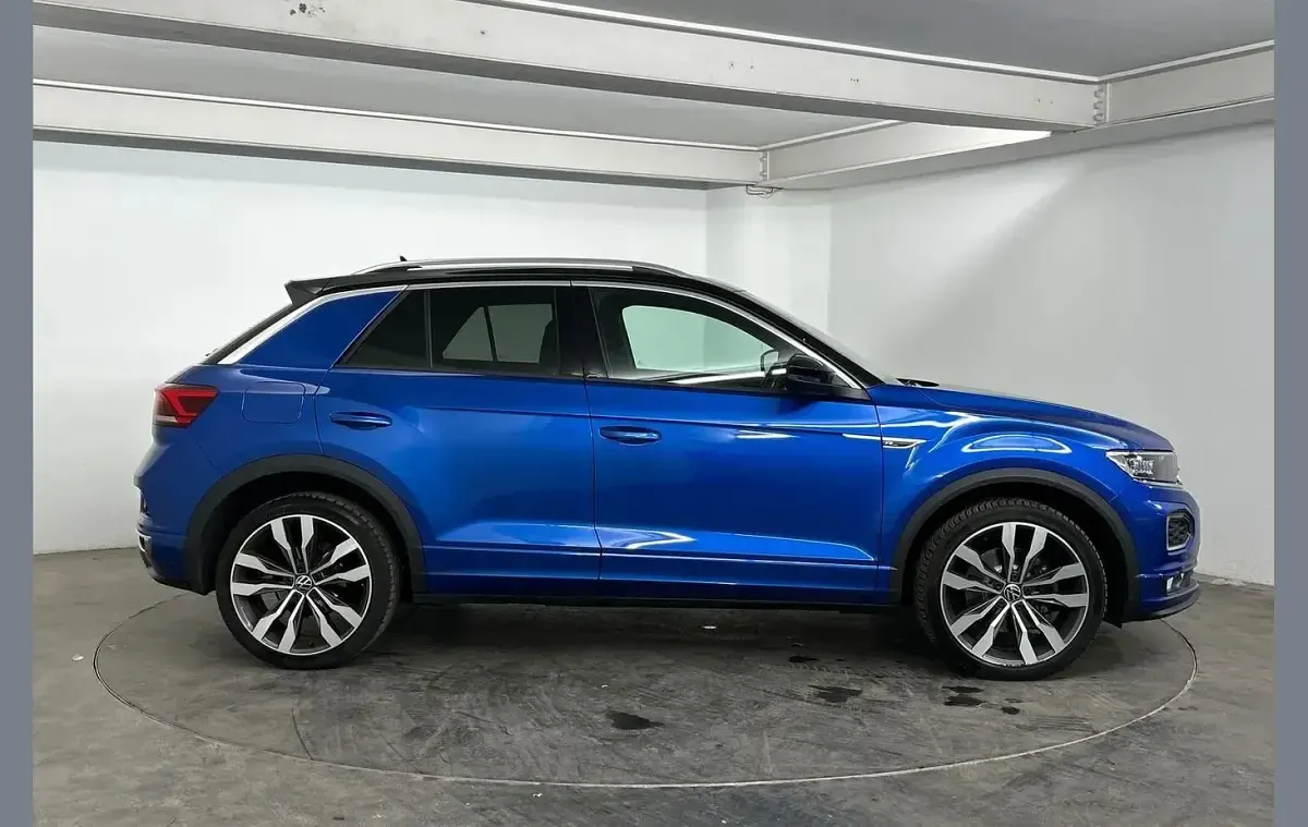 Used VW T-Roc R-line 150 HP (110 kW) 2022 Blue SUV