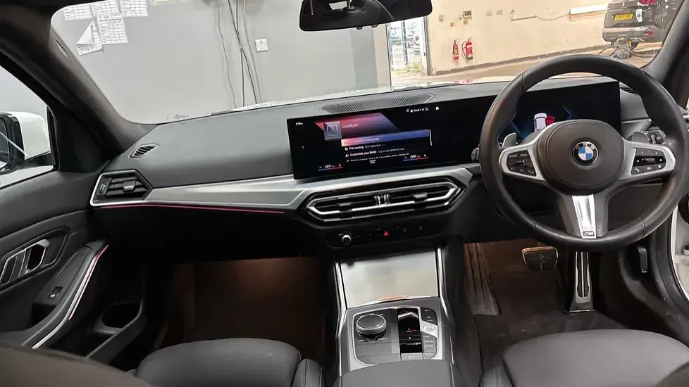 Used BMW 320 M Sport 181 HP (133 kW) 2023 White Estate