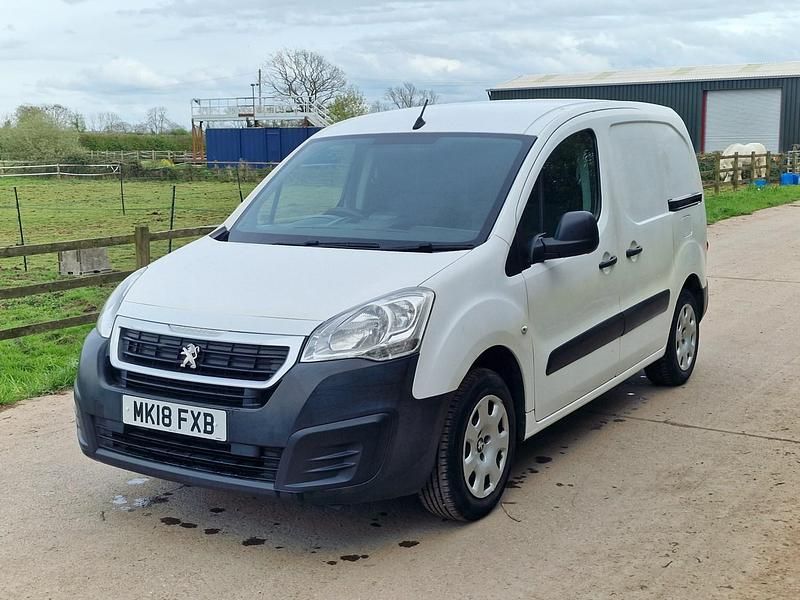 Second-hand Peugeot Partner 75 CP (55 kW) 2018 Alb