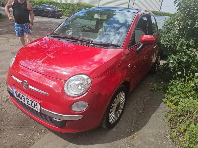 Usado Fiat 500 Lounge 69 HP (50 kW) 2013 Vermelho Citadino