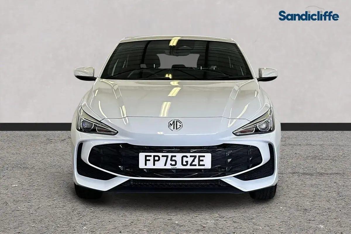 Used MG MG3 SE 194 HP (142 kW) 2024 Solid  arctic white Hatchback