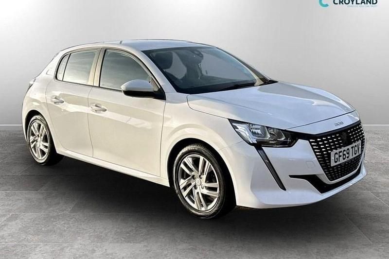 Used Peugeot 208 Active 75 HP (55 kW) 2020 White Hatchback