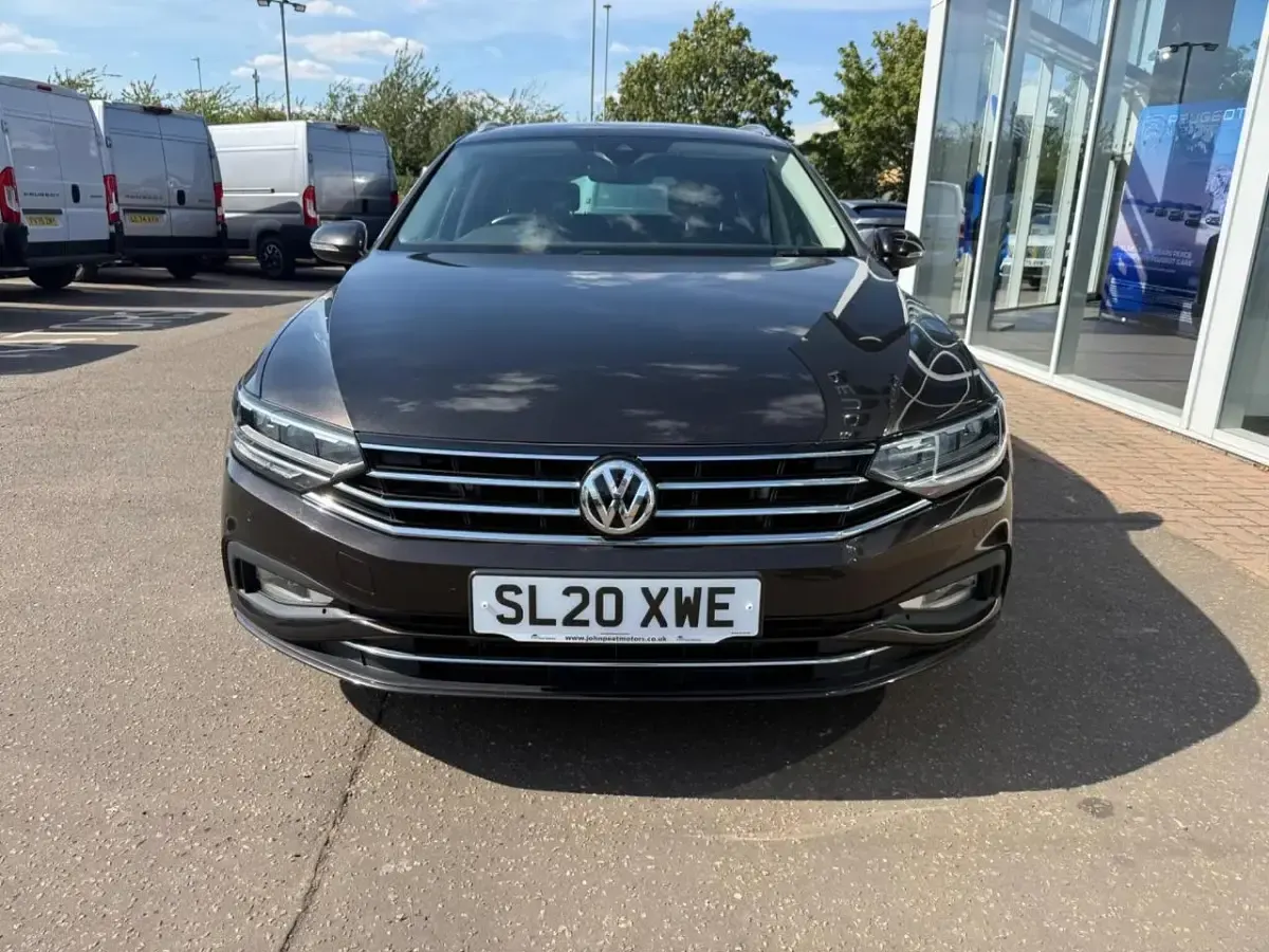 Used VW Passat SEL 148 HP (108 kW) 2020 Brown Estate