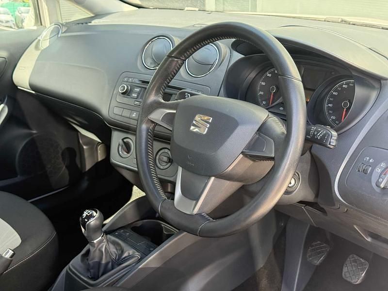 Begagnad Seat Ibiza 2015 Vit Halvkombi