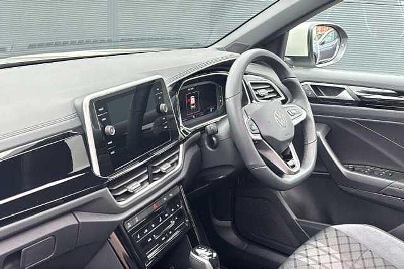 Used VW T-Roc R-line 150 HP (110 kW) 2025 Grey SUV