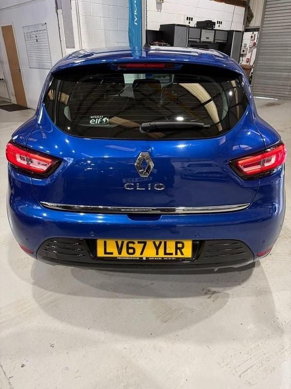 Used Renault Clio IV Dynamique 120 HP (88 kW) 2017 Blue Hatchback