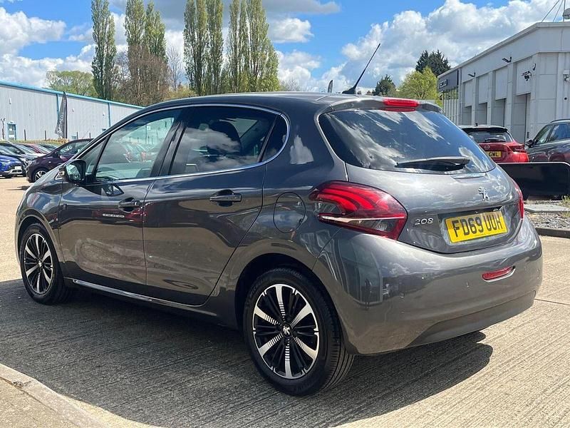Używany Peugeot 208 S 101 KM (74 kW) 2019 Szary Hatchback