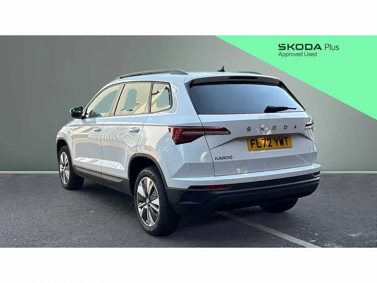 Used Skoda 110 R SE Drive 81 HP (59 kW) 2022 Moon white metallic Estate