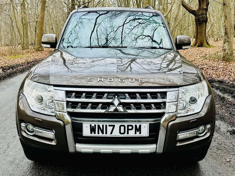 Second-hand Mitsubishi Shogun 187 CP (137 kW) 2017 Maro SUV