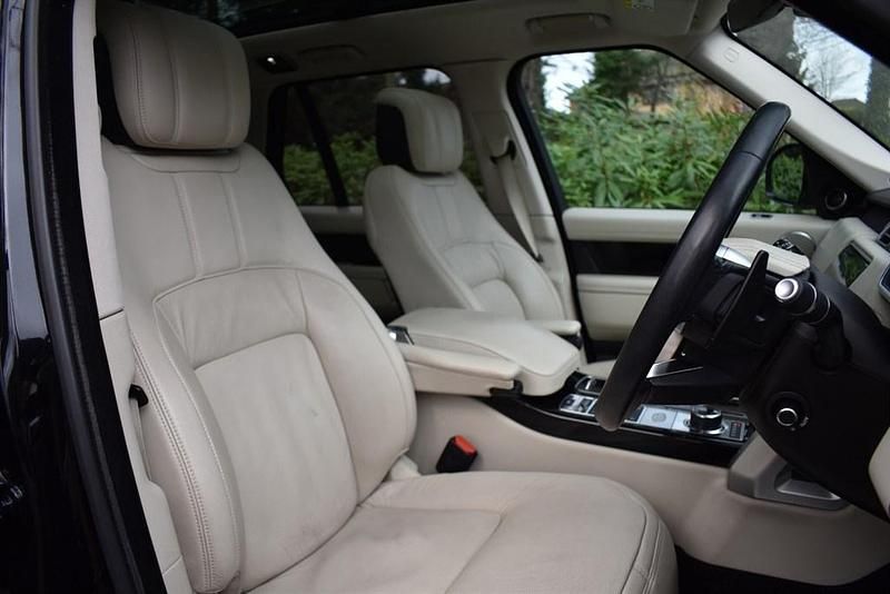 Używany Land Rover Range Rover Vogue SE 2018 Biały SUV