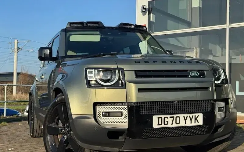 Used Land Rover Defender First Edition 241 HP (177 kW) 2020 SUV