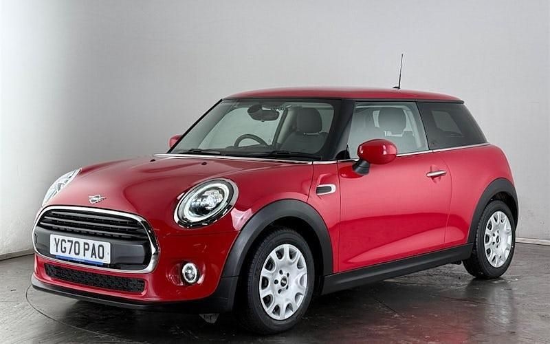 Used Mini ONE Classic 102 HP (75 kW) 2020 Red Hatchback