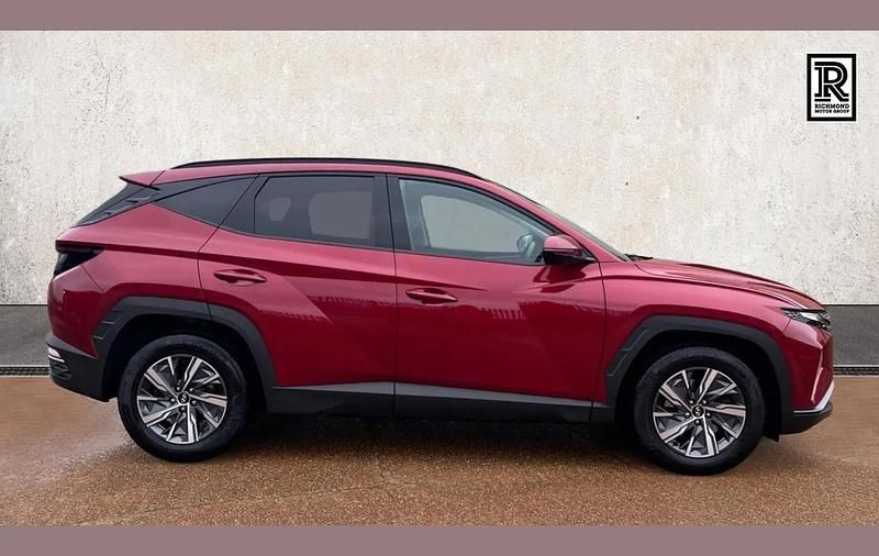 Used Hyundai Tucson SE 147 HP (108 kW) 2023 Red SUV