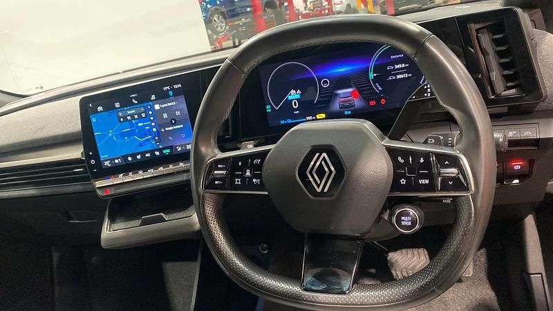 Used Renault Megane E-Tech 159 kW (217 HP) 2022 Black/grey Hatchback