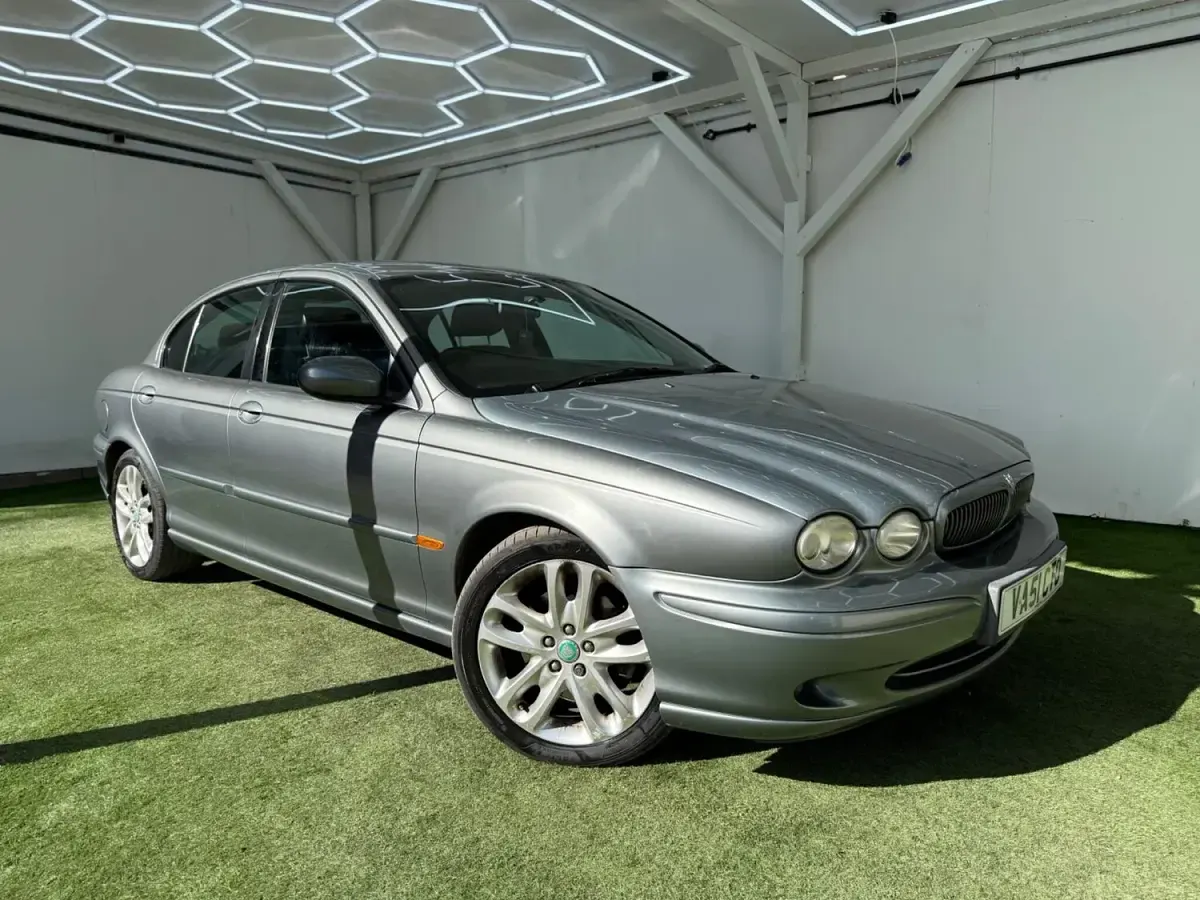 Used Jaguar X-type 196 HP (144 kW) 2004 Grey Sedan