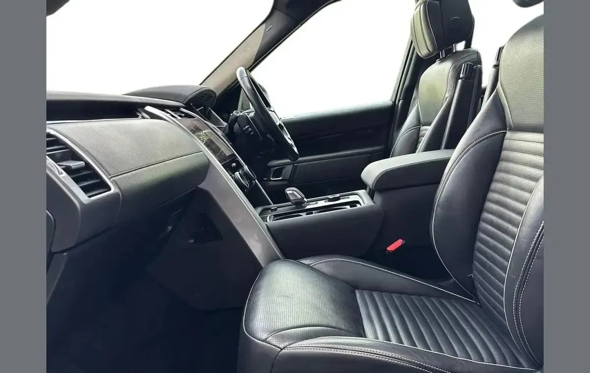Used Land Rover Discovery SE Dynamic 296 HP (217 kW) 2021 White SUV