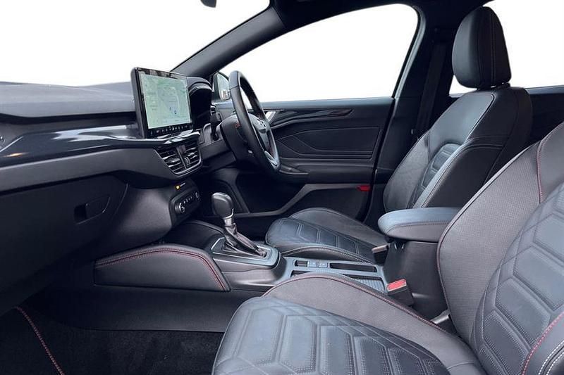 Used Ford Focus ST-Line X 155 HP (114 kW) 2024 White Estate