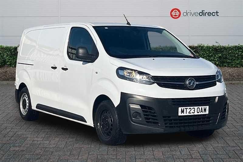 Used Vauxhall Vivaro S 120 HP (88 kW) 2023 White MPV