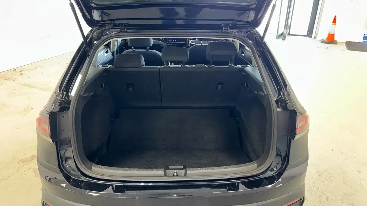 Used VW Taigo Life 95 HP (69 kW) 2023 Black SUV