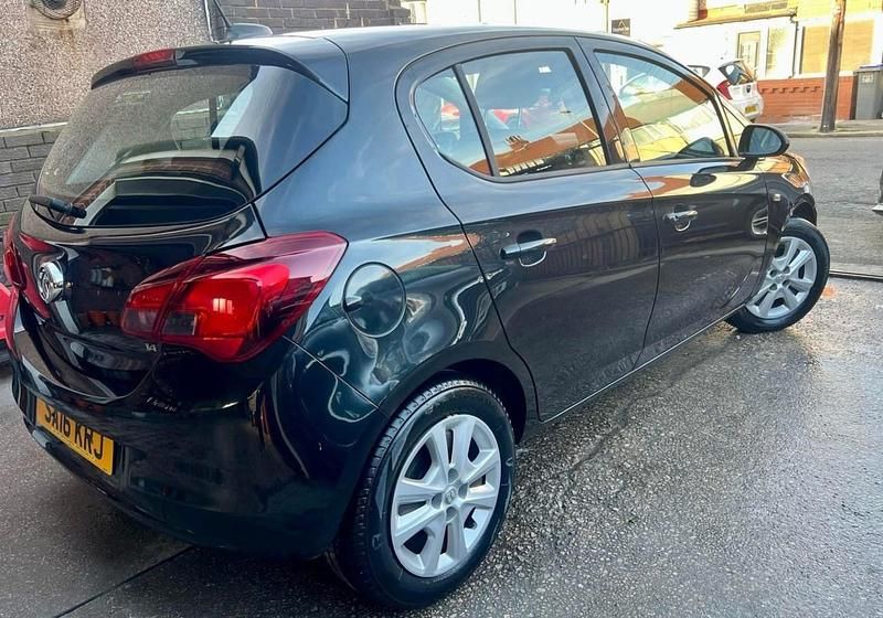 Second-hand Vauxhall Corsa Design Edition 2016 Negru Hatchback