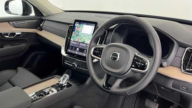 Used Volvo XC90 Plus 247 HP (181 kW) 2025 Black SUV