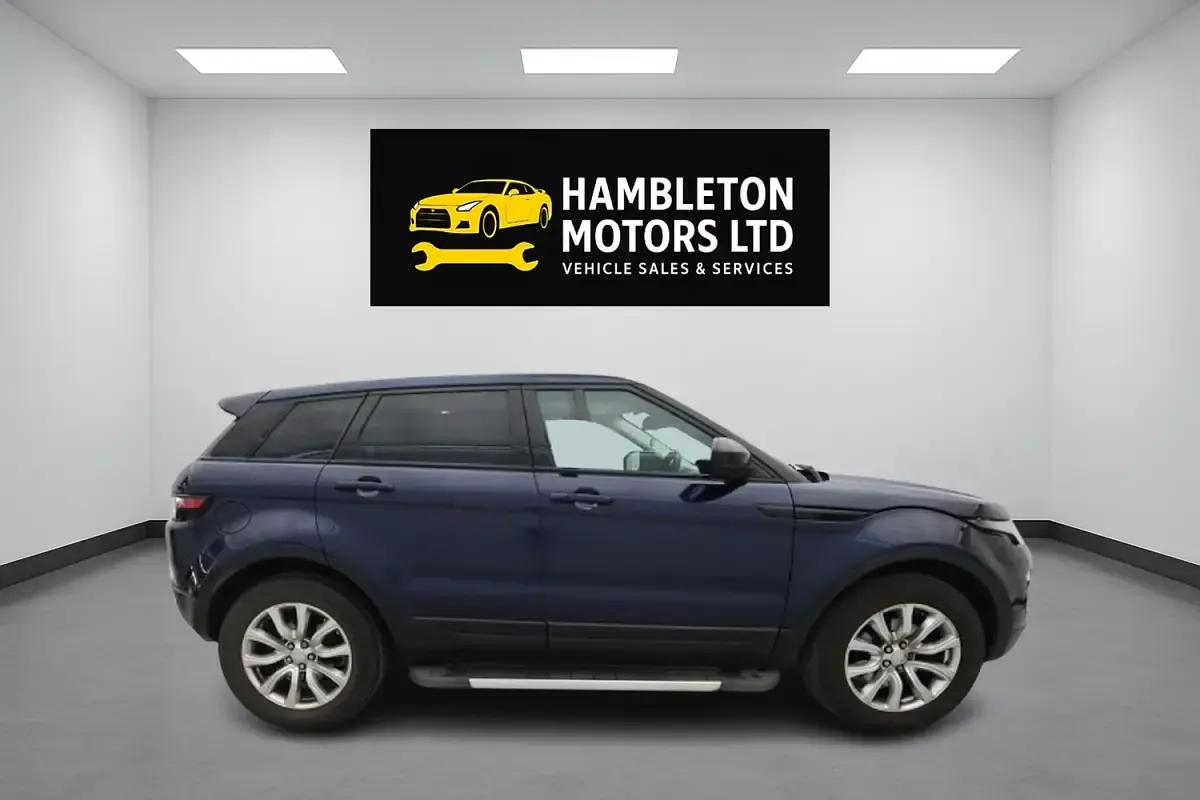 Used Land Rover Range Rover evoque SE 180 HP (132 kW) 2015 Blue Estate