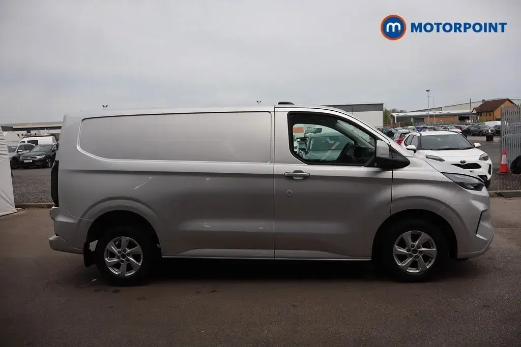Usado Ford Transit Custom Limited 136 HP (100 kW) 2024 Prateado Van