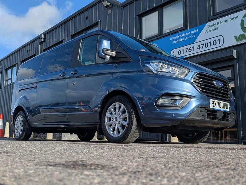 Used Ford Tourneo Titanium 130 HP (95 kW) 2020 Blue MPV