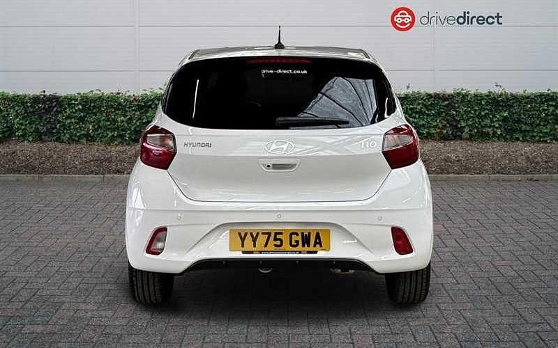 New Hyundai i10 Premium 79 HP (58 kW) 2025 Special solid paint  atlas white Hatchback
