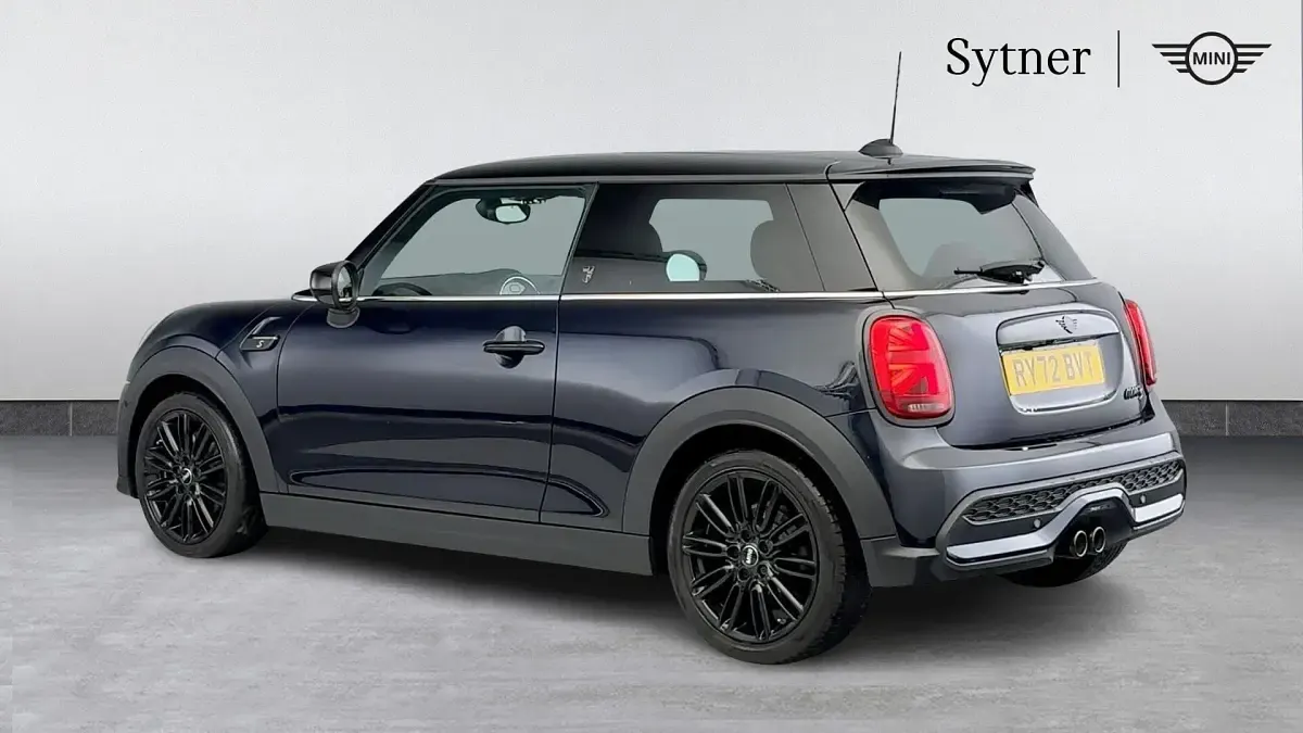 Used Mini Cooper S Exclusive 176 HP (129 kW) 2022 Black Hatchback