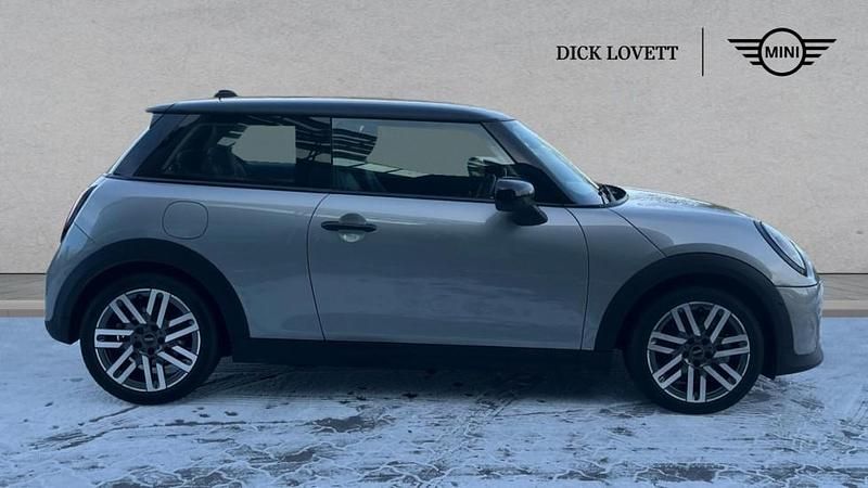 Used Mini Cooper Hatch 154 HP (113 kW) 2024 Silver Hatchback