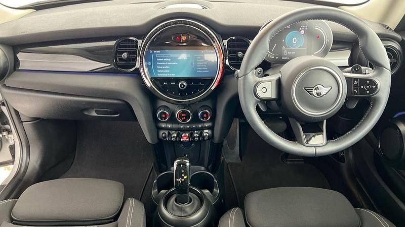 Used Mini Cooper S Classic 189 HP (139 kW) 2023 Silver Hatchback