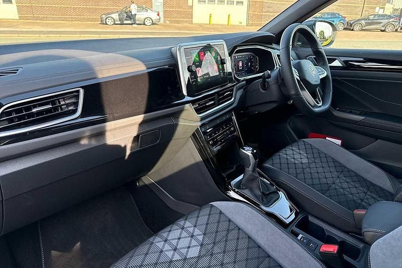 Used VW T-Roc R-line 150 HP (110 kW) 2025 Grey SUV