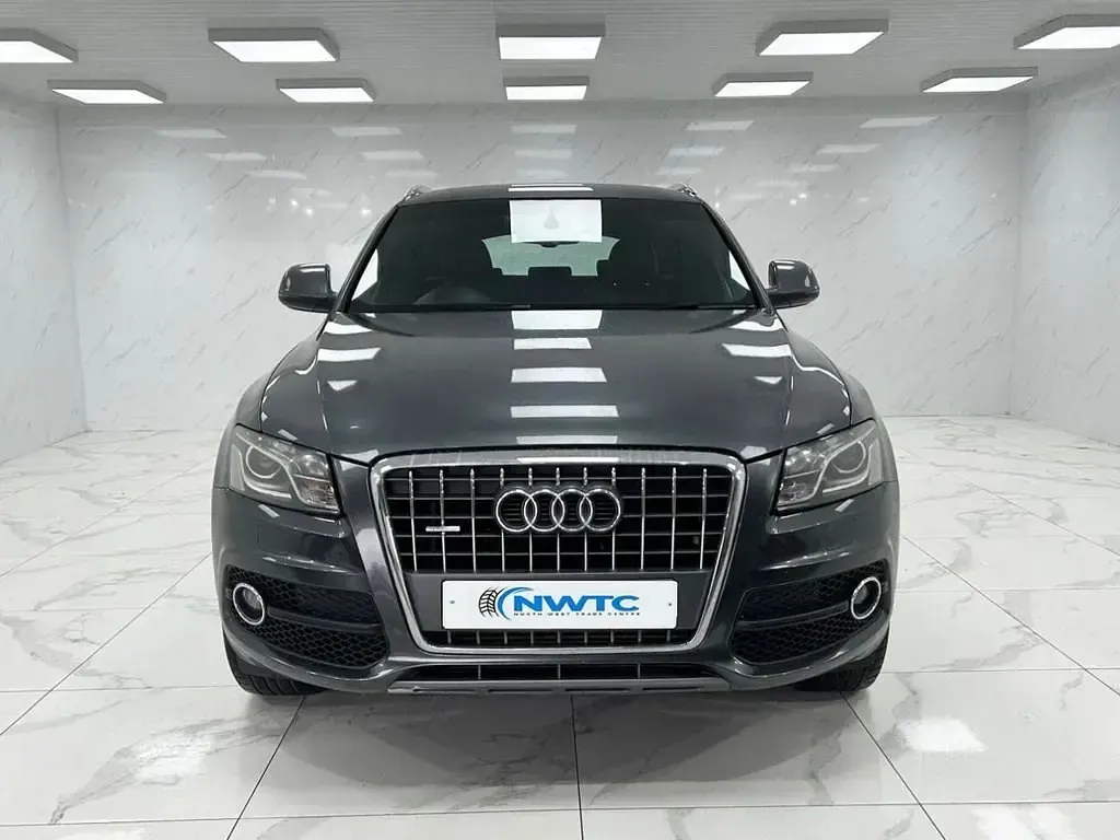 Usado Audi Q5 S-Line 170 HP (125 kW) 2009 Cinzento SUV