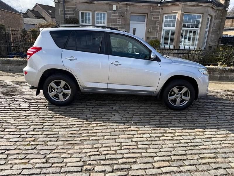 Used Toyota RAV4 150 HP (110 kW) 2012 Silver SUV