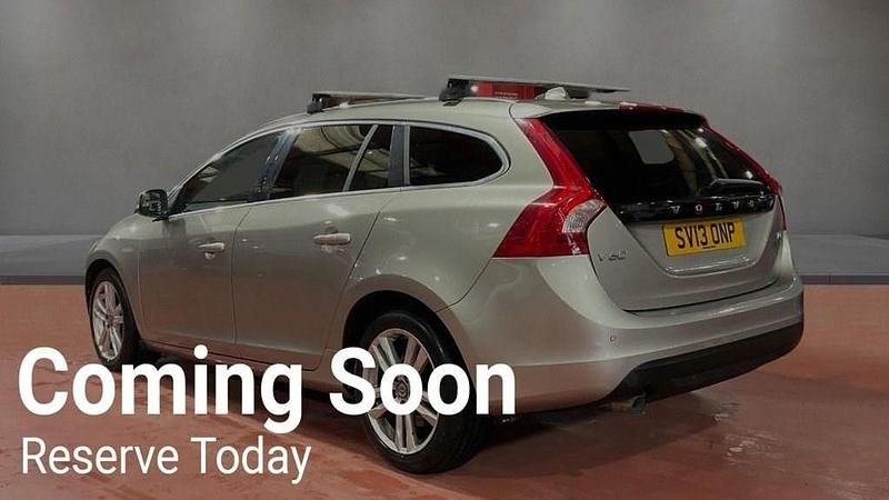 Used Volvo V60 SE Lux 115 HP (84 kW) 2013 Gold Estate