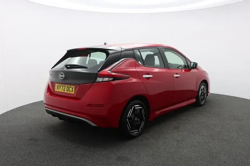 Used Nissan Leaf Acenta 110 kW (150 HP) 2022 Red Hatchback