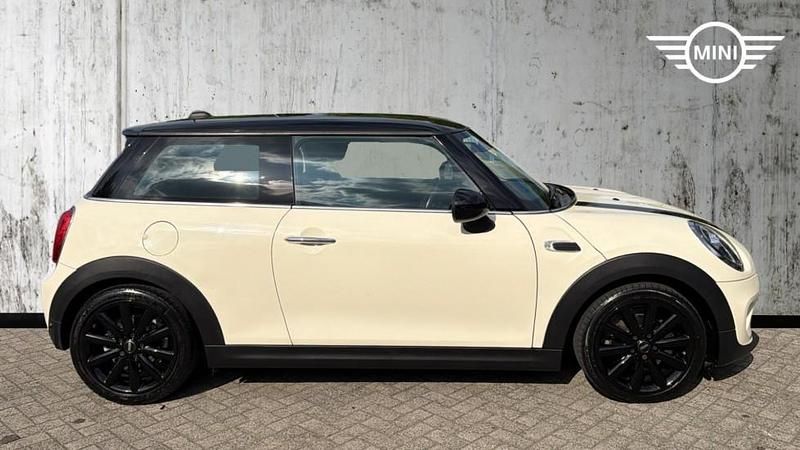 Usado Mini Cooper Classic 136 HP (100 kW) 2019 Branco Citadino