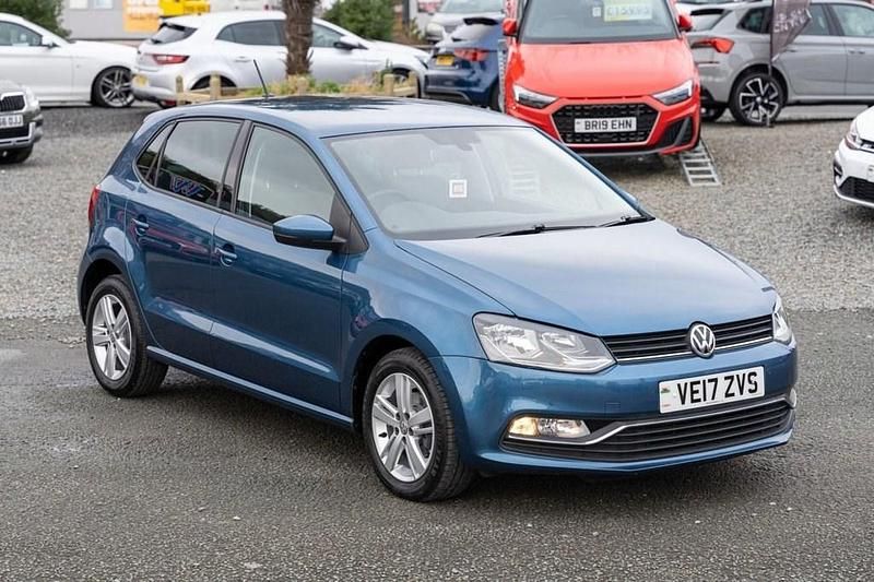 Used VW Polo Edition 90 HP (66 kW) 2017 Blue Hatchback