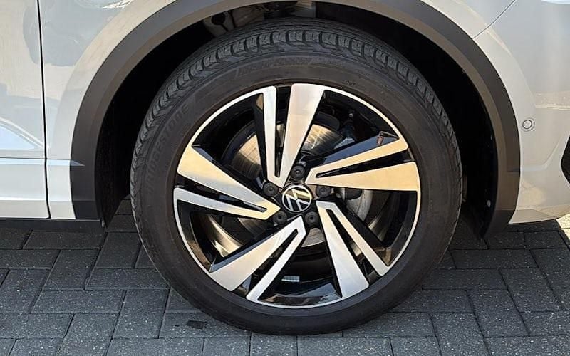 Used 2024 VW Tiguan Allspace R-line SUV | £26,599 (Super price) - Image 1/4