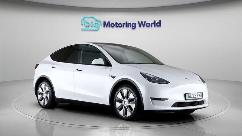 Used 2022 Tesla Model Y Long Range SUV | £22,100 (Good price) - Image 1/4