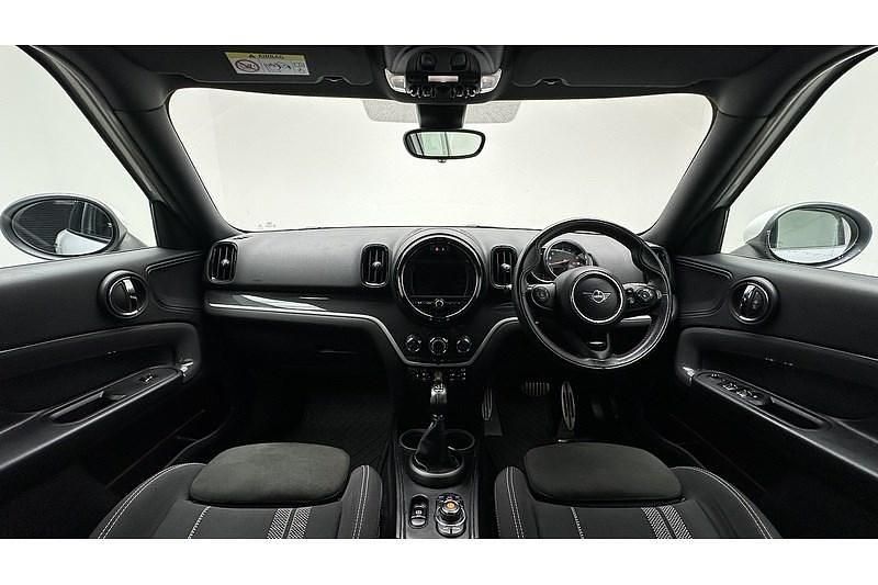 Used Mini Cooper Countryman Sport 2019 Light white SUV