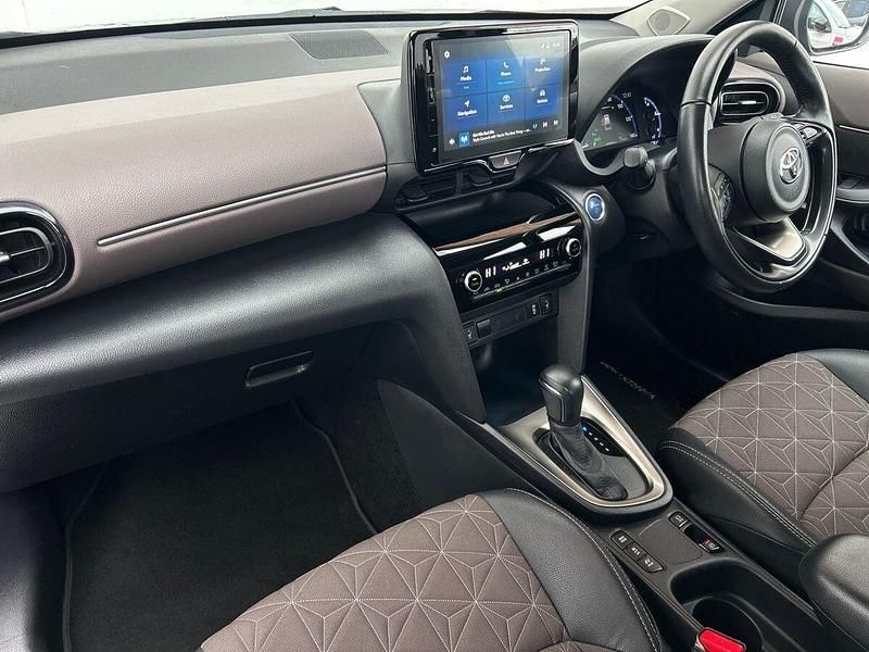 Used Toyota Yaris Cross 116 HP (85 kW) 2023 Black SUV