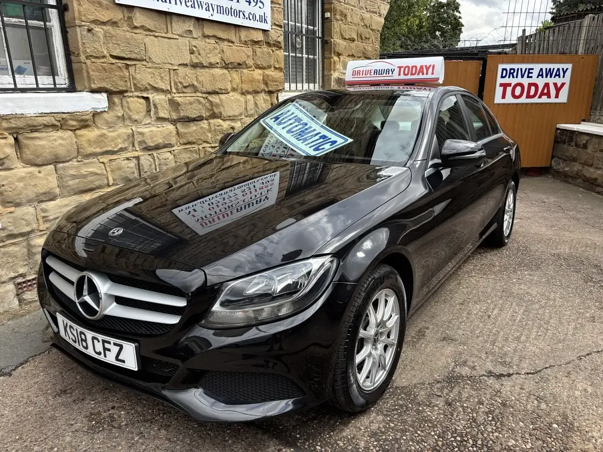 Used Mercedes C200 SE 181 HP (133 kW) 2018 Black Sedan