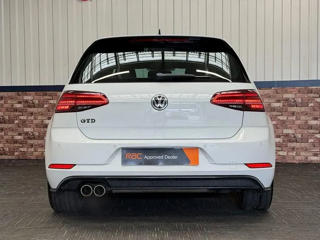 Used VW Golf VII GTD 184 HP (135 kW) 2017 White Hatchback